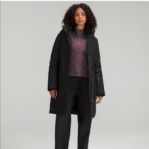 Excellent condition black Lululemon Snow Warrior Parka.